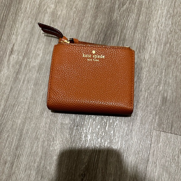 Kate Spade Wallet - Picture 1 of 5
